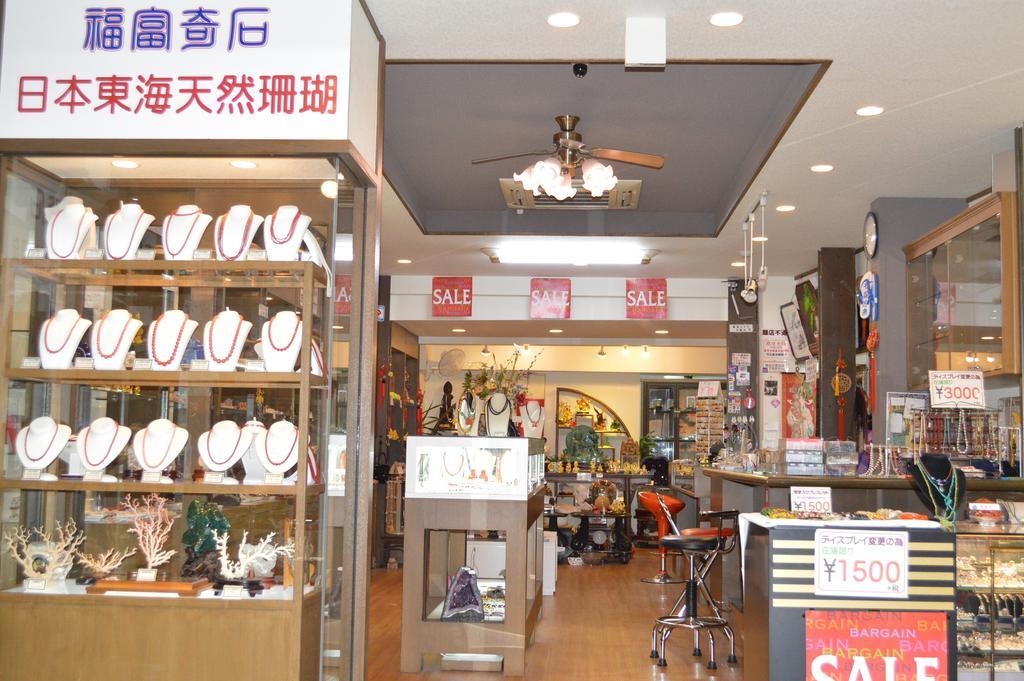 Guest House Fukutomi - Female Only Naha Exterior foto